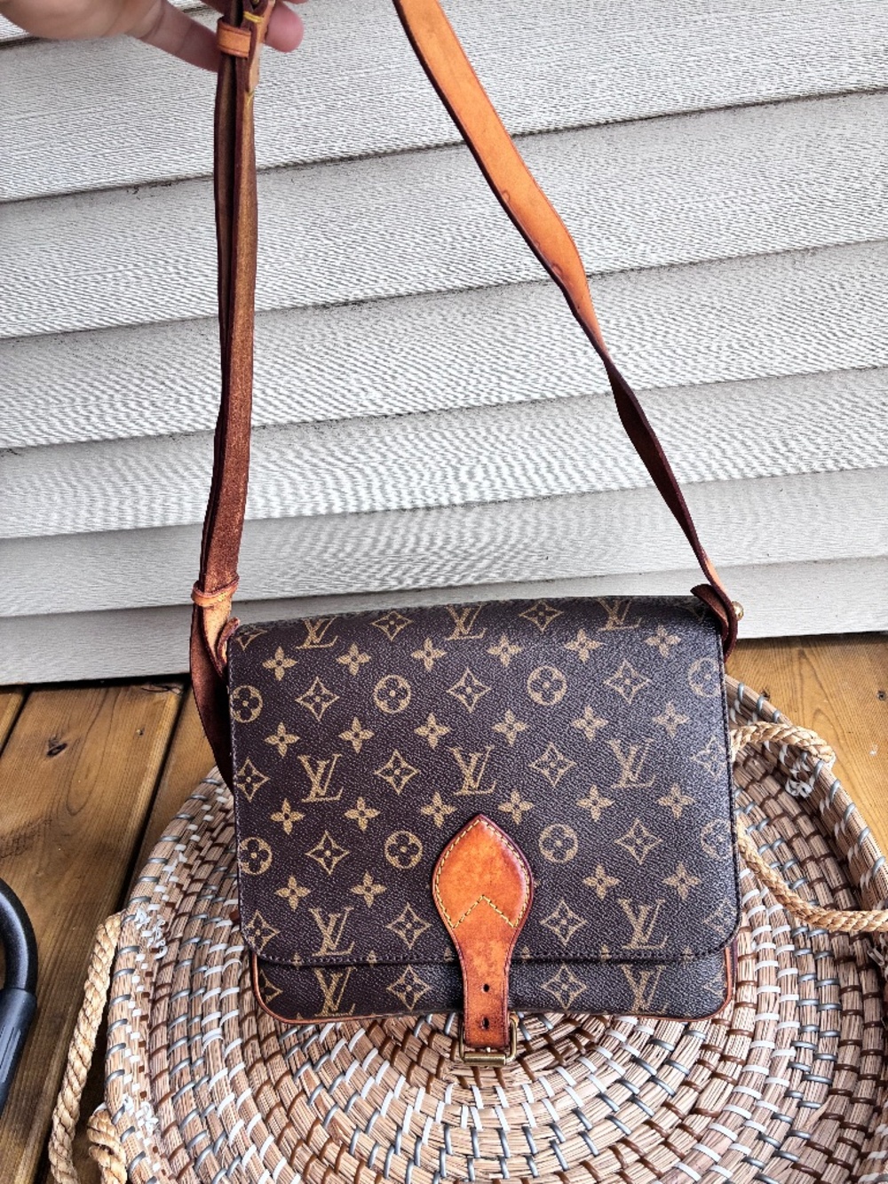 LV cartouchiere GM